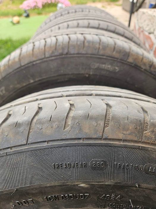 Continental 235/55/17 DOT 24 . В ОТЛИЧНО СЪСТОЯНИЕ !
