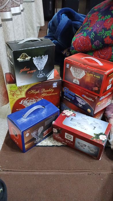 Chaq chuqlar uchun xuristal idishlar.