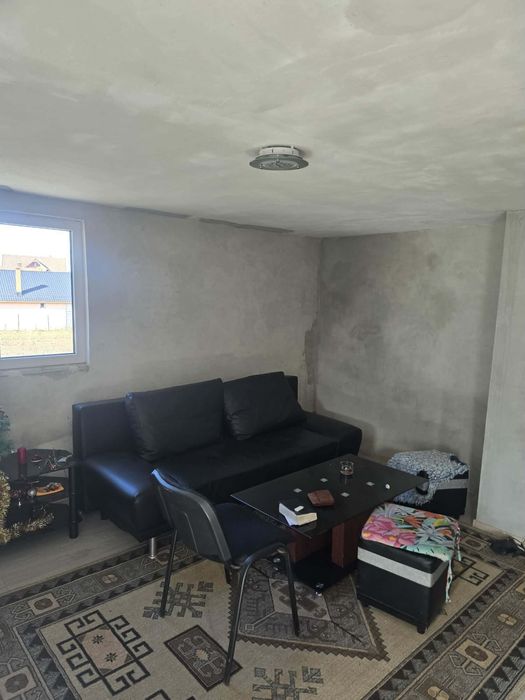 Casă cu etaj la vânzare