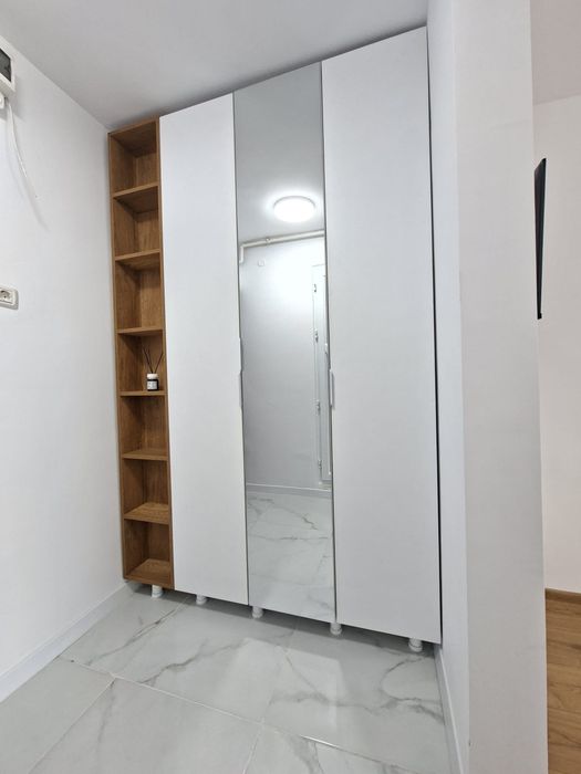 Gars 22 mp total renovată, de inchiriat