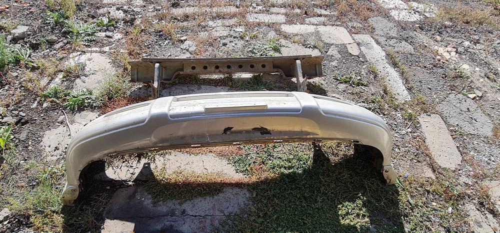 Бампер передний  isuzu trooper 2