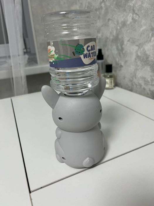 Кулер  для воды.