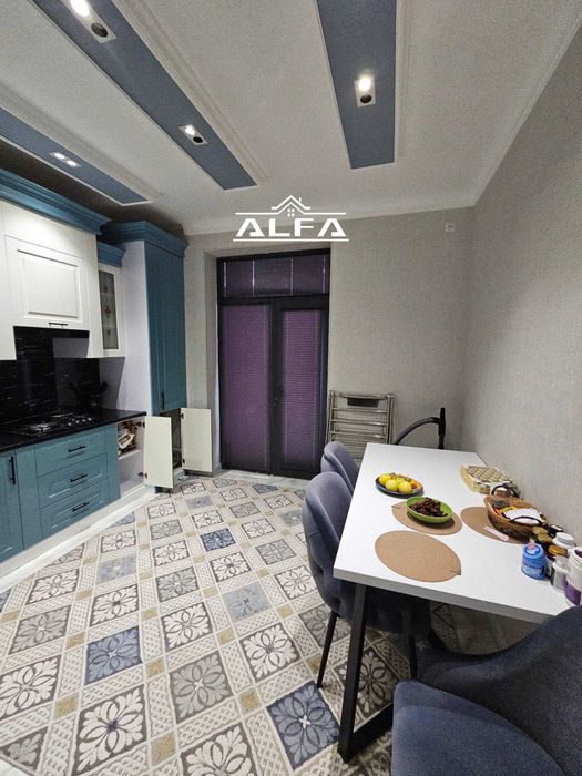 kvartira uy xonadon sotiladi 2 xonali 80m² 6-qavat.