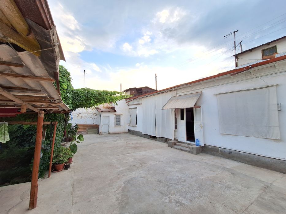 YER narxida HOVLI sotiladi