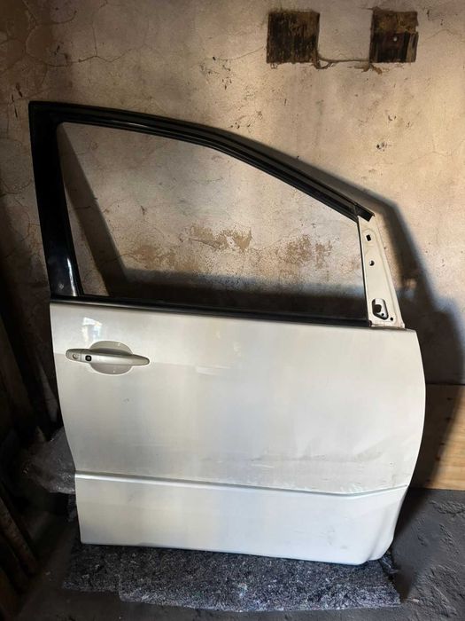 Дверь водительская toyota estima ACR50