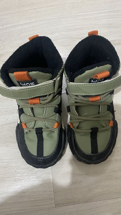 Обувь на мальчика 28/29 размеры