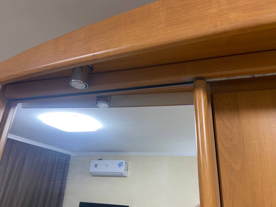 Продам Шкаф