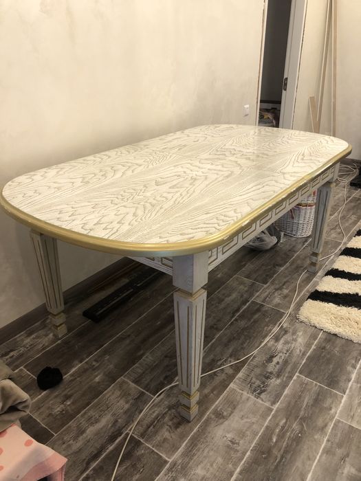 Продам стол