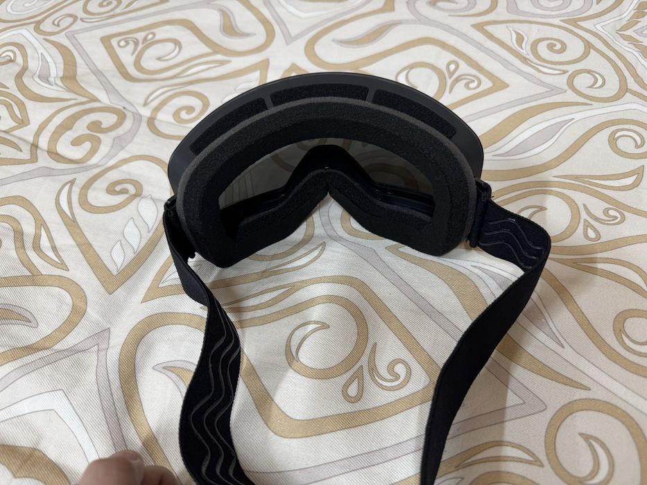 Очки горнолыжные