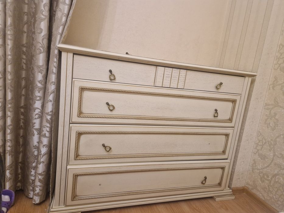 Продам спальний гарнтирур бу