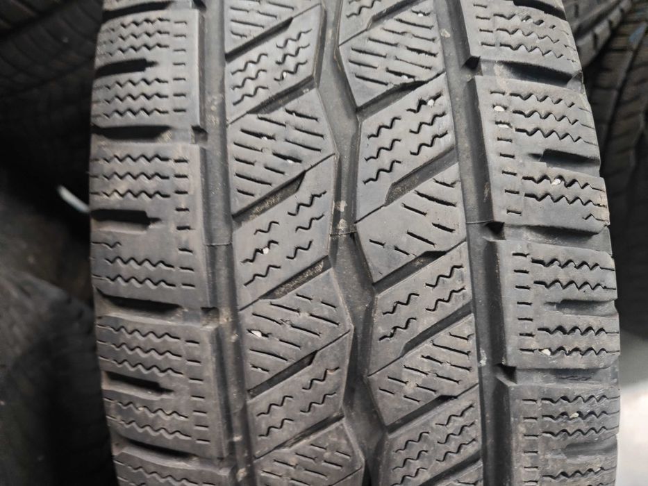 2бр.зимни гуми 235/65/16C Hankook
