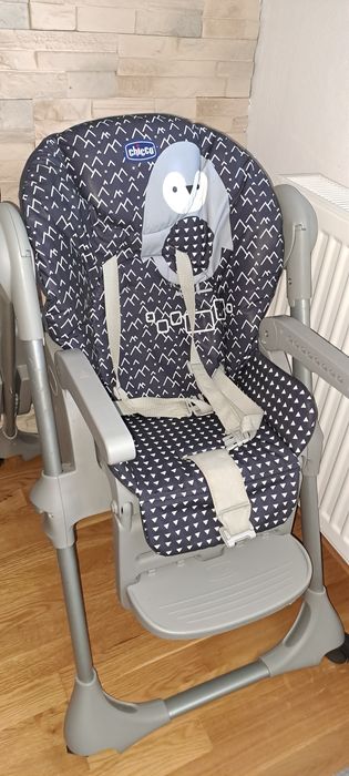 Vând scaun de masa chicco