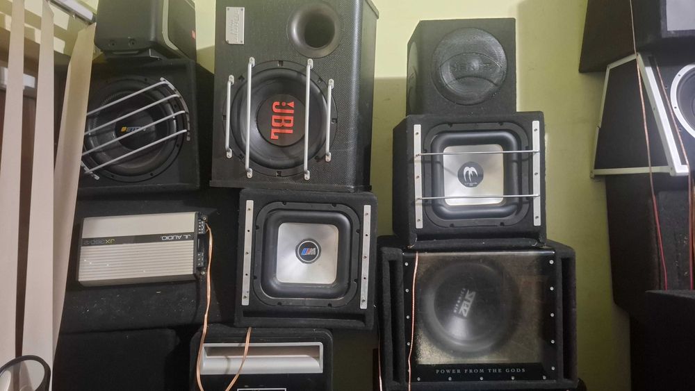 statie amplificator subwoofer auto 1000w de la magnat