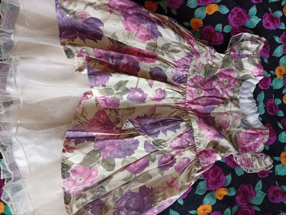 Детская платье на 2-3 годика