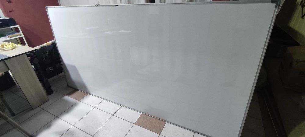 Маркерно-магнитные доски Deli 90х180 и 120х240 см.