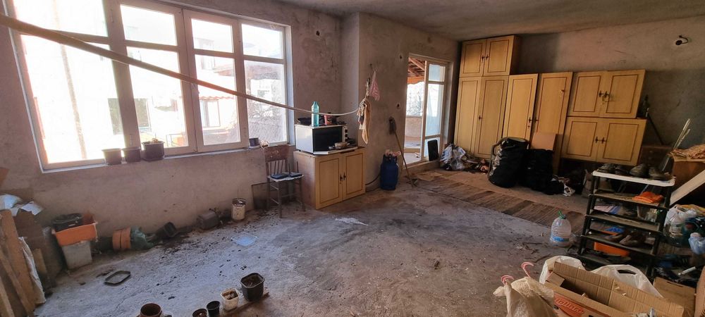 Продава се Многостаен апартамент в Разград, Възраждане - 198 кв.м за 825 €/кв.м - Снимка #12