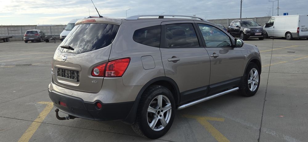 Nissan  Qashqai climatronic 4x4 7 locuri