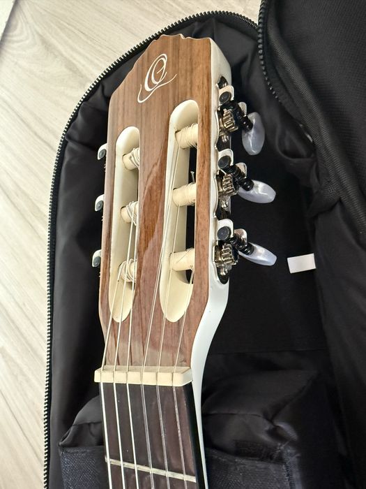 Ortega R121 White Класическа китара с размер 1/2
