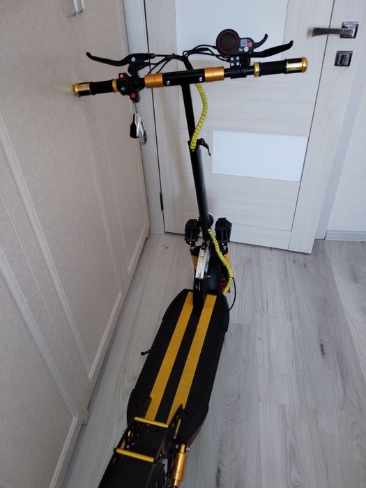 Электросамокат новый