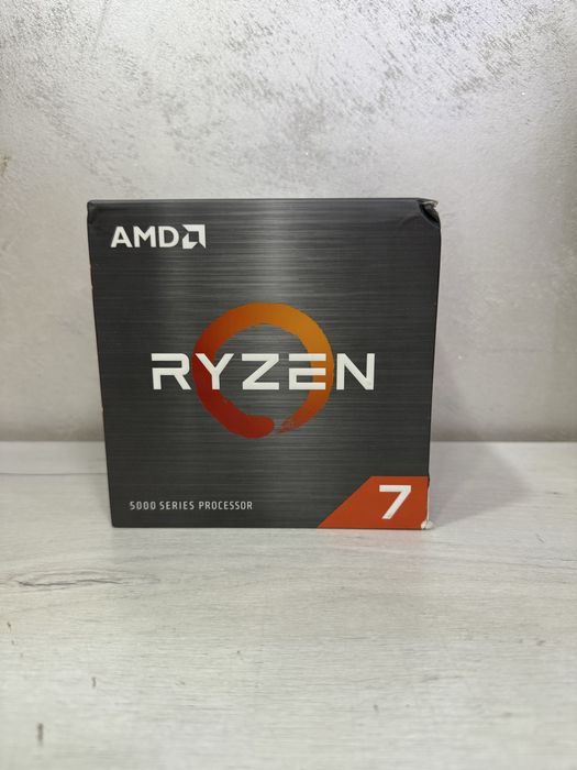 Amd Ryzen 7 5800 XT sigilat !