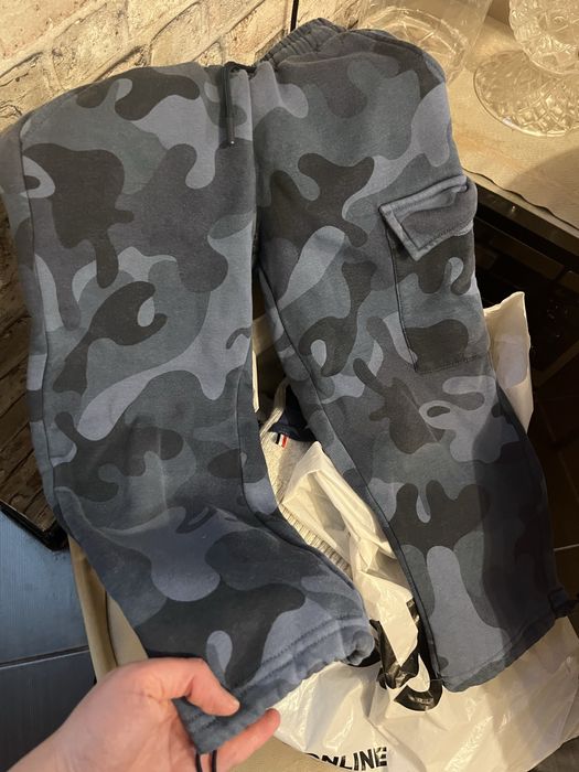 Пакет с детской одеждой