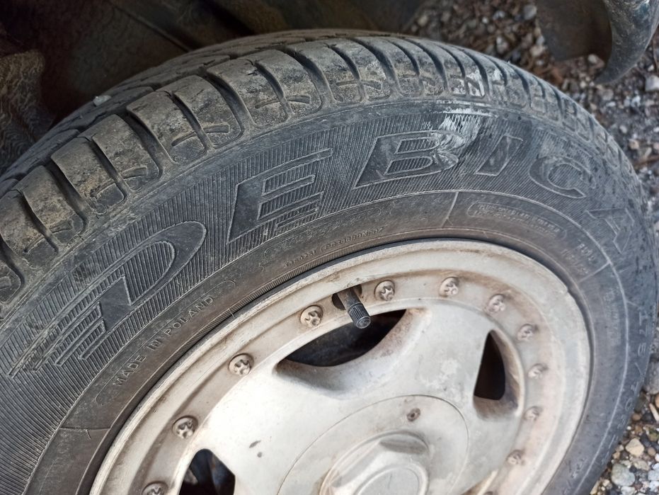 Продавам Нисан Примера