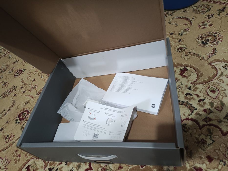 Робот пылесос почти новый