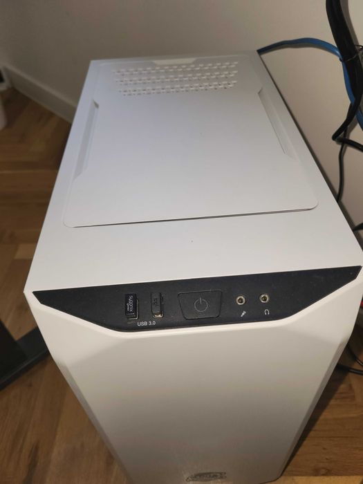 Gaming PC GPU 16GB RX6800 Ryzen 5 5600x 24gb RAM