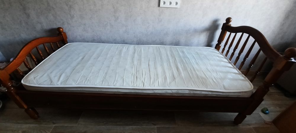 Кровать подростковая