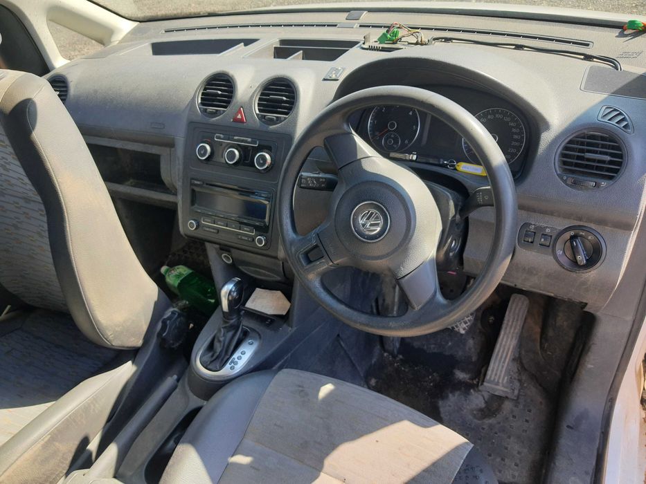 На части! VW Caddy 1.6 ТDI (CAYN)