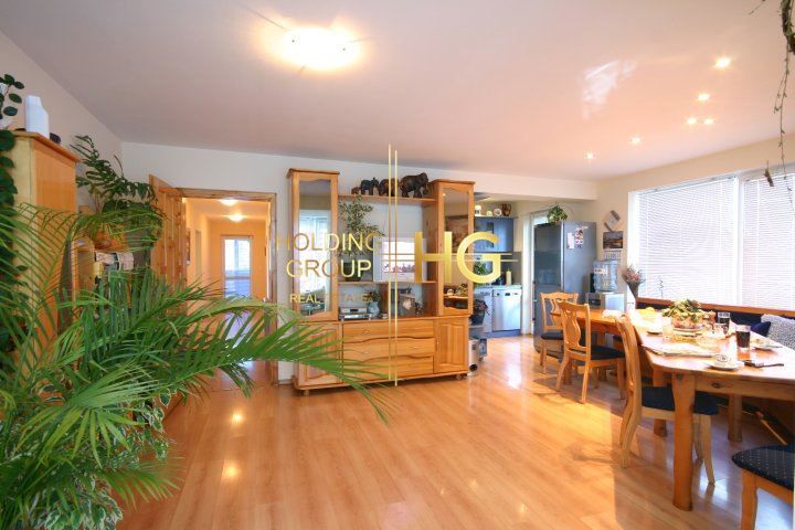 Продава се Къща в Балчик - 299 кв.м за 586 €/кв.м - Снимка #2