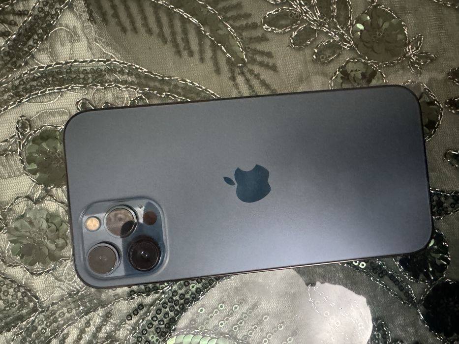 iPhone 12 Pro Max на 256 ГБ