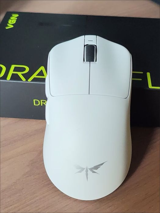 Продам новую игровую мышку в упаковке VGN F1 V2 Pro