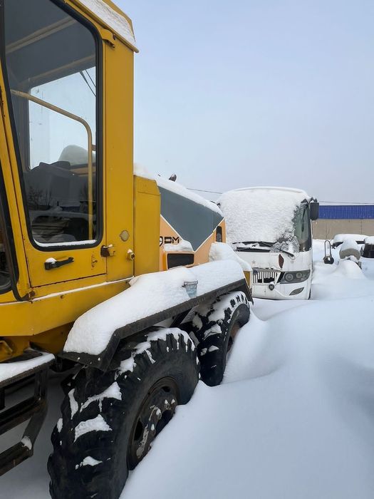 Продам автогрейдер