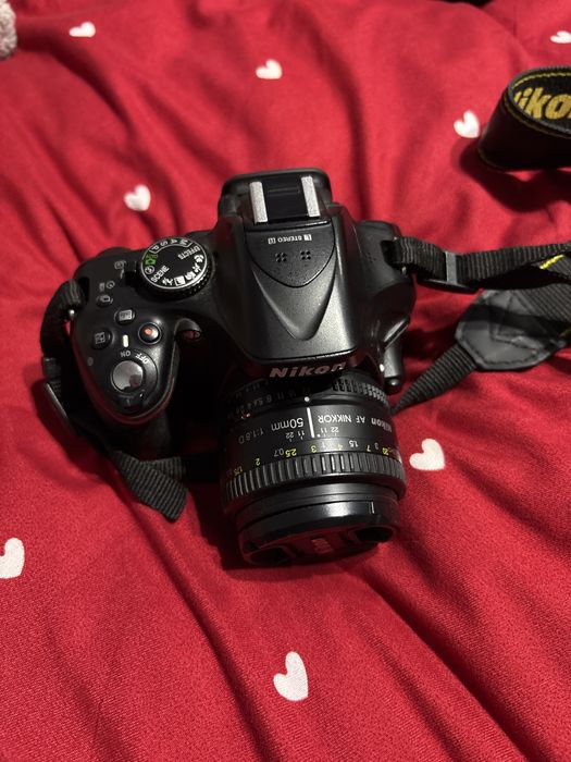 Nikon D5200 (aparatul foto)
