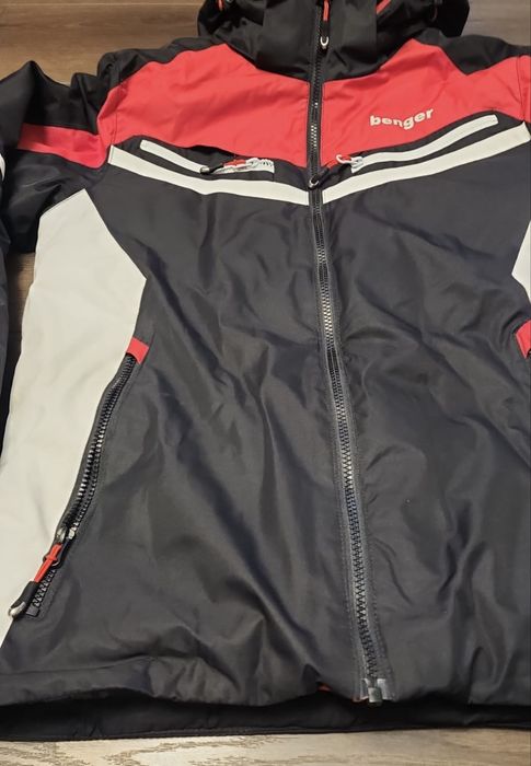 Geaca SKI ca noua folosita la o singura tura