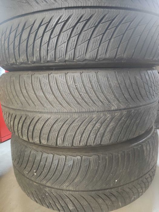 4бр.зимни гуми 235/55/17 Michelin