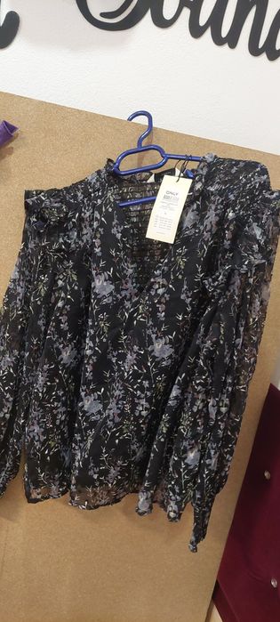 Bluzițe eleganta. Maimea xs,s,m ,l și xl