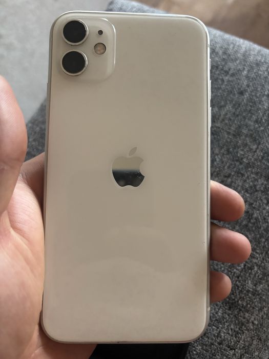 Продам айфон 11/64