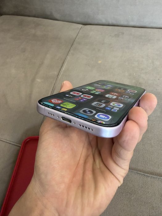 Продам Айфон 17 256гб фиолетовый