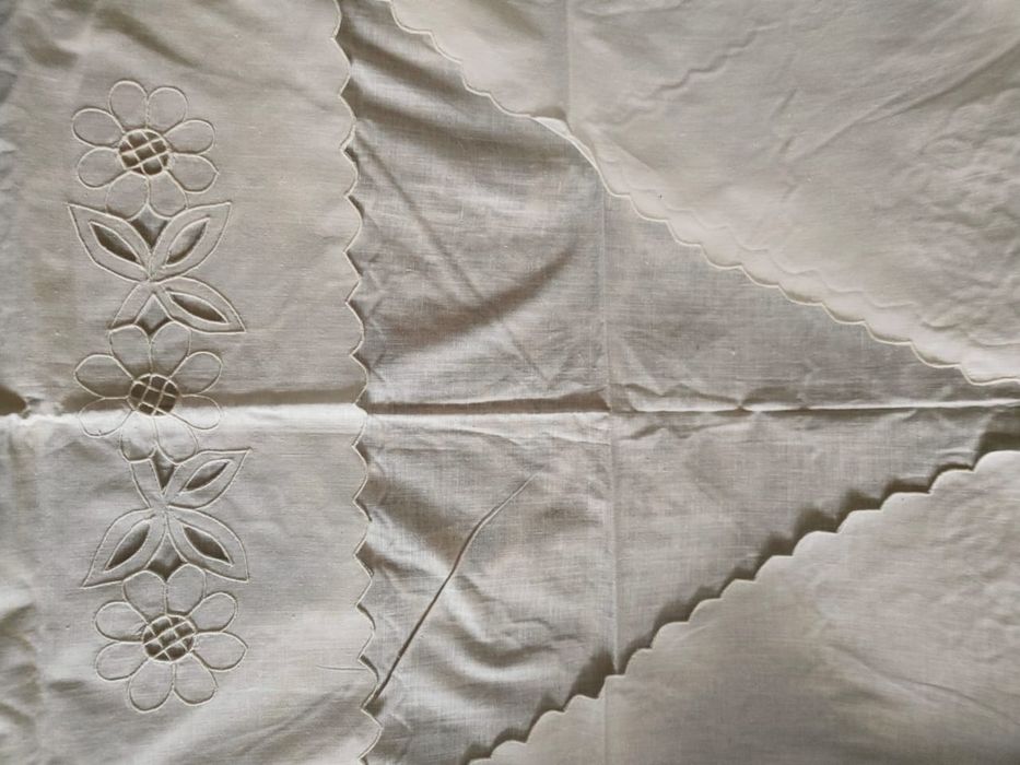 Пододеяльник белый, выбитый