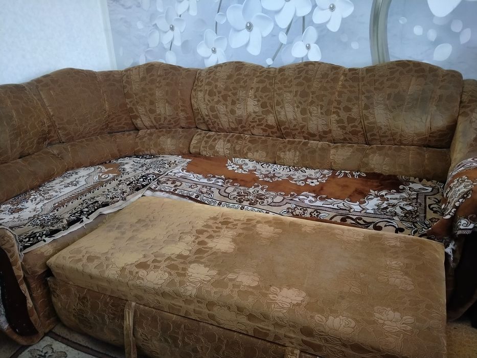 Угловой диван с креслом