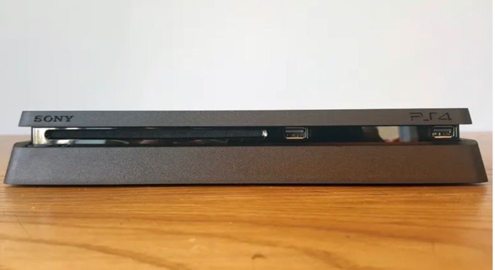 PlayStation 4 Slim