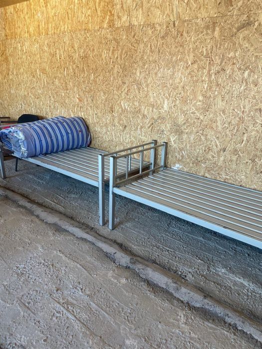 Продам кровати с матрасом