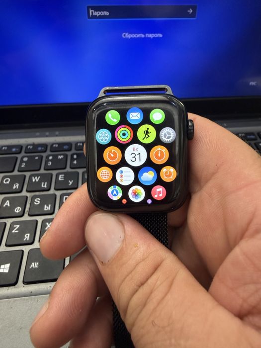 Apple watch orginal series 4