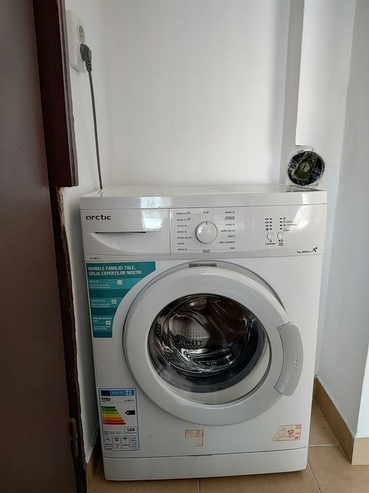 P.F inchiriez apartament 2 camere