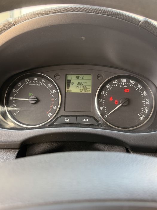 SKODA Fabia 2010 — imagine 5