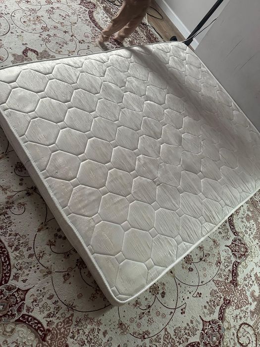 Отдам даром матрас