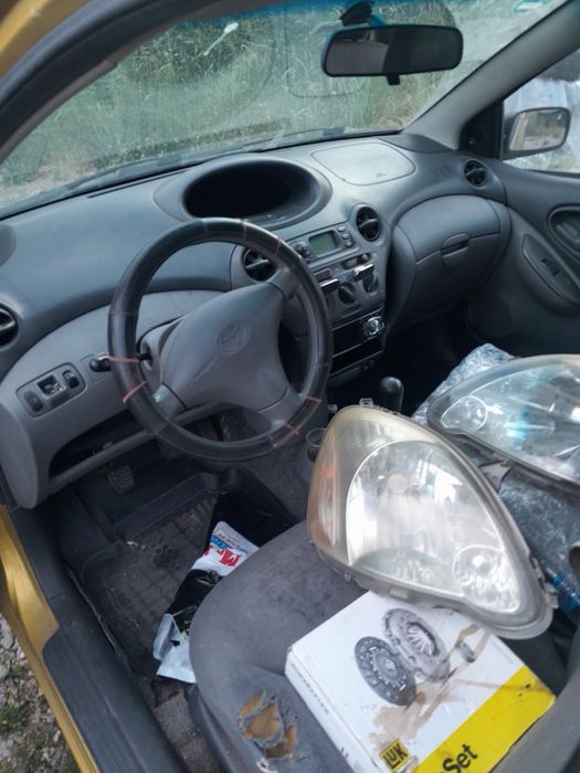 Toyota Yaris / Тойота Ярис 1.0i 68к.с. 2001г. - НА ЧАСТИ!