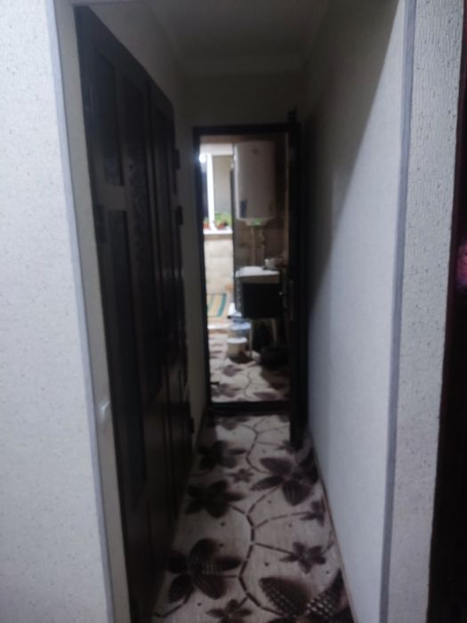 Квартира сотилади 4 хоналик 3 этаж  атлас ёнида